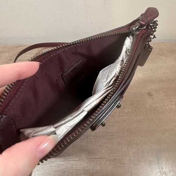 Coach Swagger Swingpack in Metallic Burgundy Pebble Leather - Picture 6 of 9